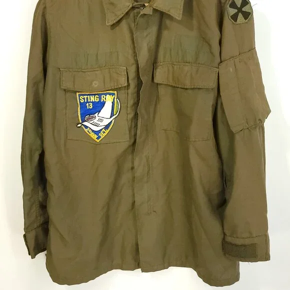 Vtg US Military Shirt Men's Med Sting Ray 13 3rd AVN DET Patch Zip Front 70s